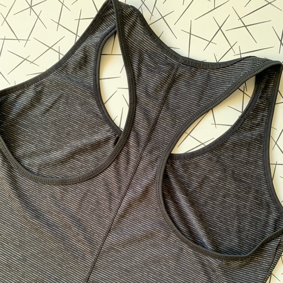 OLD NAVY *bundle with any workout clothes!* - Picture 3 of 4